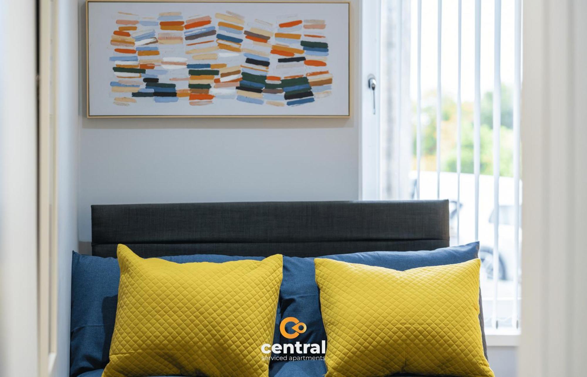 Central Serviced Apartments - 2 Bedroom - Ground Floor - Monthly & Weekly Bookings Welcome - Free Street Parking - 2 Double Beds - Wifi - Smart Tvs In Rooms - Fully Equipped - Heating 24-7 - Contractor & Short Stay Favourite Dundee Eksteriør bilde